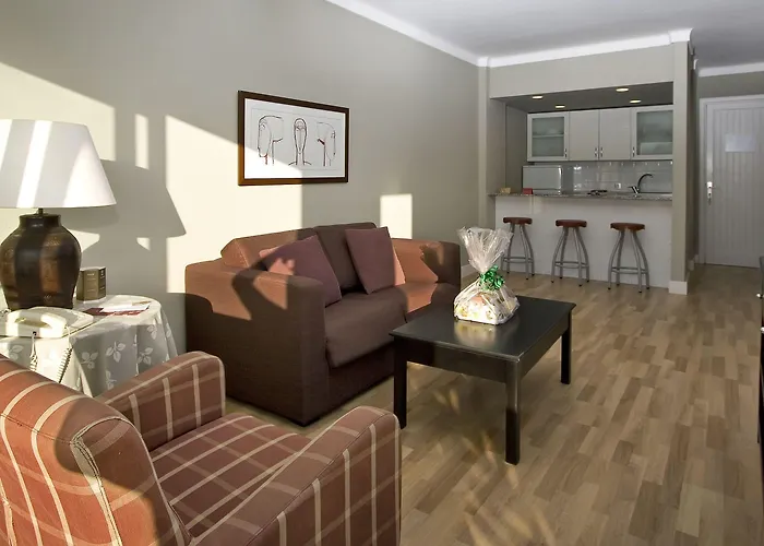 Hg Lomo Blanco Puerto del Carmen (Lanzarote)