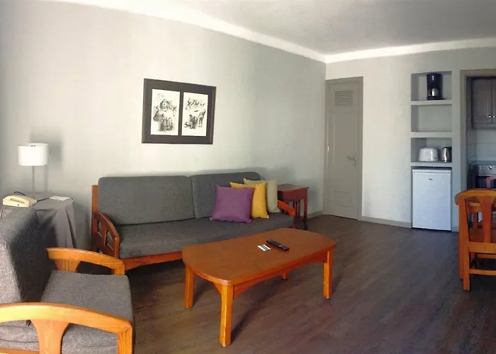 Hg Lomo Blanco Puerto del Carmen (Lanzarote)